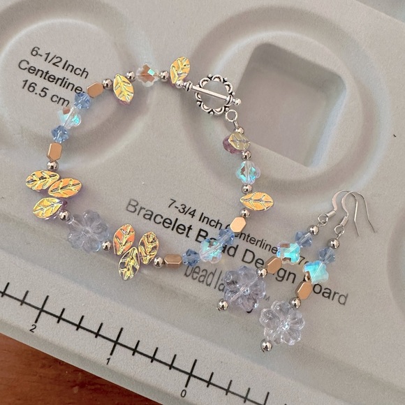 Handmade Earrings & Bracelet Set Floral Design Periwinkle Blue & Purple Flowers - Picture 11 of 11